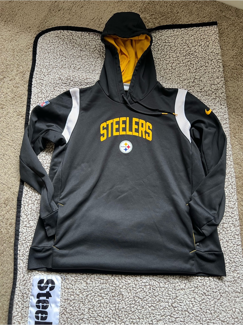 Nike Women's Black & Yellow Pittsburgh Steelers Pullover Hoodie